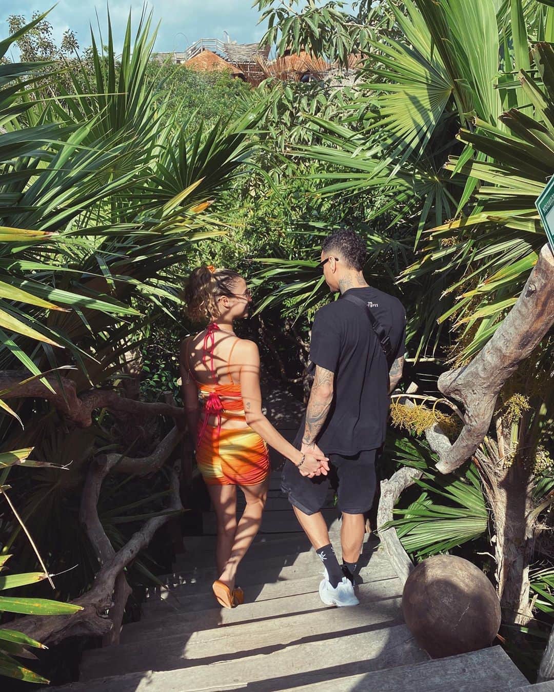 グレゴリー・ファン・デル・ヴィールのインスタグラム：「Jungle date @rose_bertram」