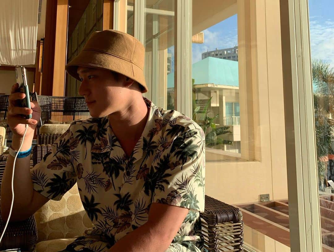 コ・ギョンピョのインスタグラム：「photo by ParkBoGum」
