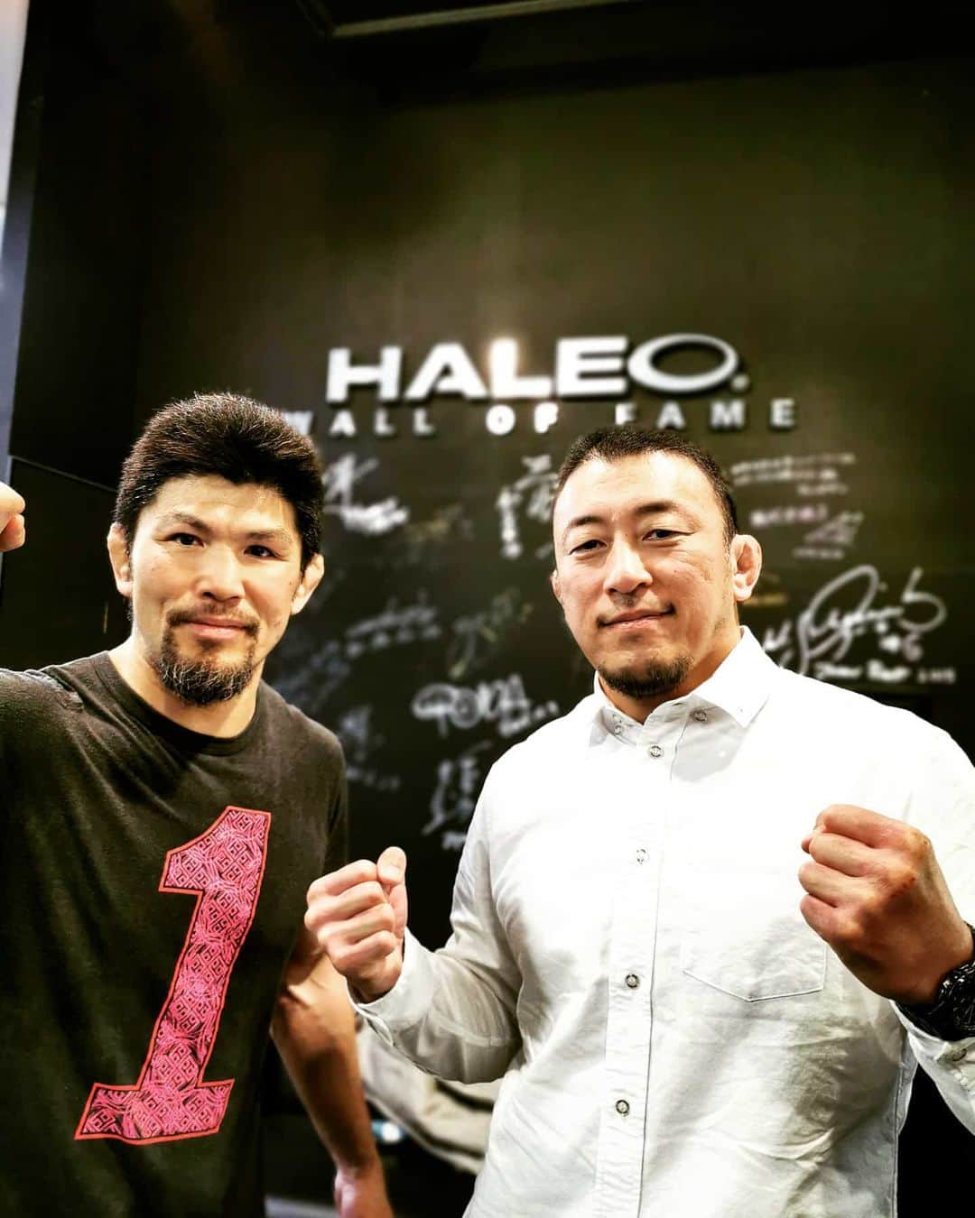 のインスタグラム：「HALEO代官山に挨拶に行ってきました。 茨城出身格闘家で3歳先輩で対戦経験もある小見川さんもびんびんにトレーニングしてました。 ファイターであり家族もいてジム経営もされているという俺が目指す生き方の先輩。 俺もやるぞー！！！ ありがとうございました。 HALEOさん今年もよろしくお願いします。 #HALEO #HALEO代官山」