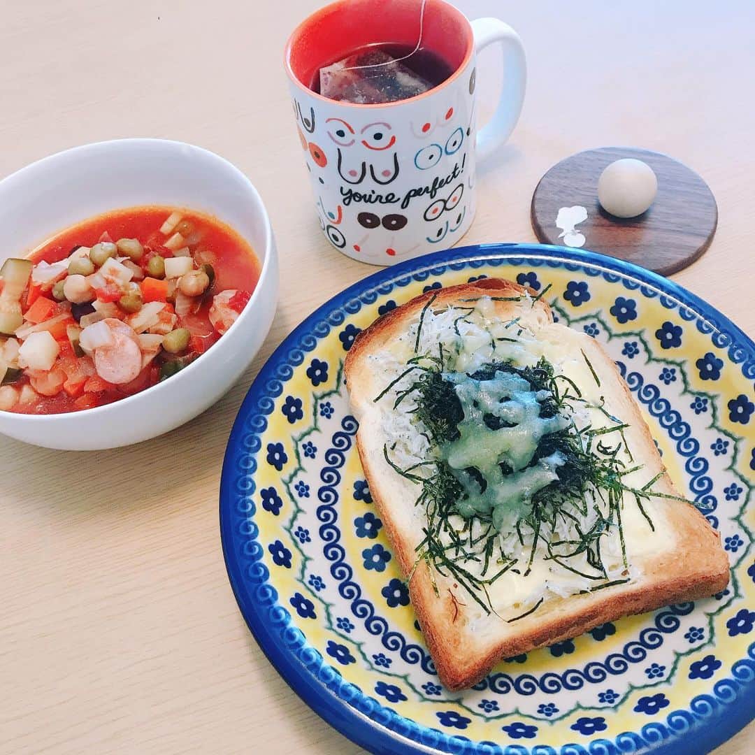 秋元才加さんのインスタグラム写真 - (秋元才加Instagram)「ハーブティーとミネストローネとシラストースト😉✨ 食べるの大好き。 我慢できません笑」2月5日 12時34分 - areasayaka