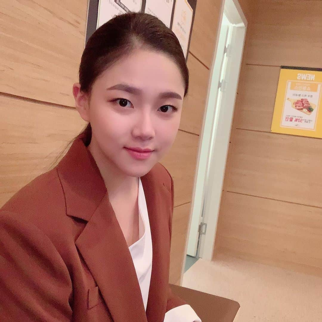 Ni Daさんのインスタグラム写真 - (Ni DaInstagram)「쨘 😳 날이 많이 추워요 모두 감기조심😷」2月5日 12時45分 - da.ni_jung