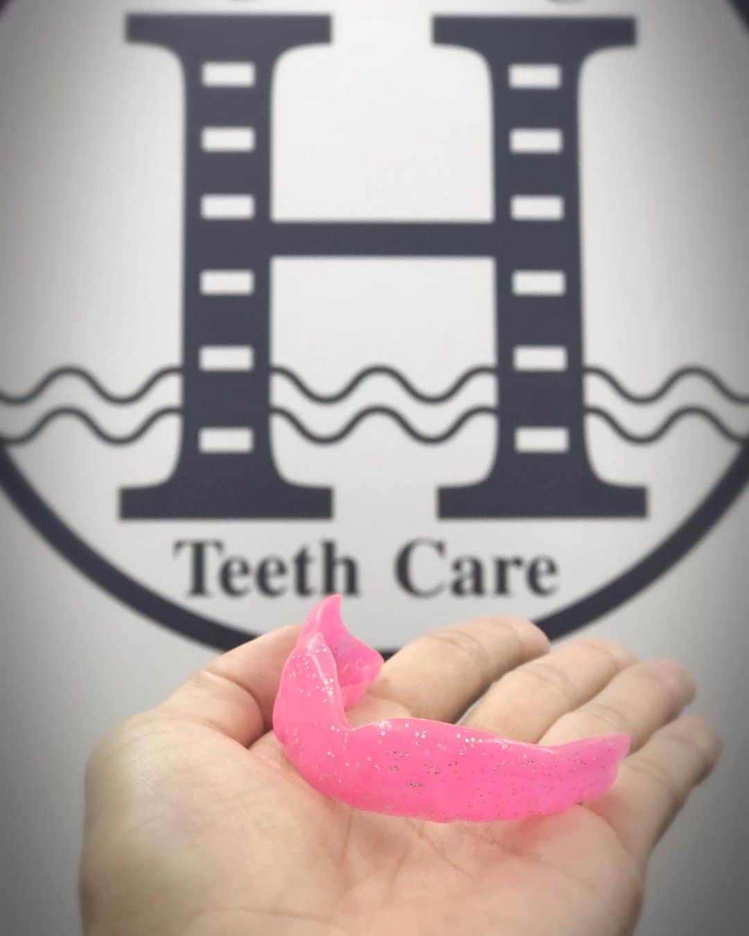 杉山しずかさんのインスタグラム写真 - (杉山しずかInstagram)「with @highbridge.teethcare  new color! #highbridgeteethcare  #mouthguard #mouthpiece」2月5日 12時50分 - shizukasugiyama0211