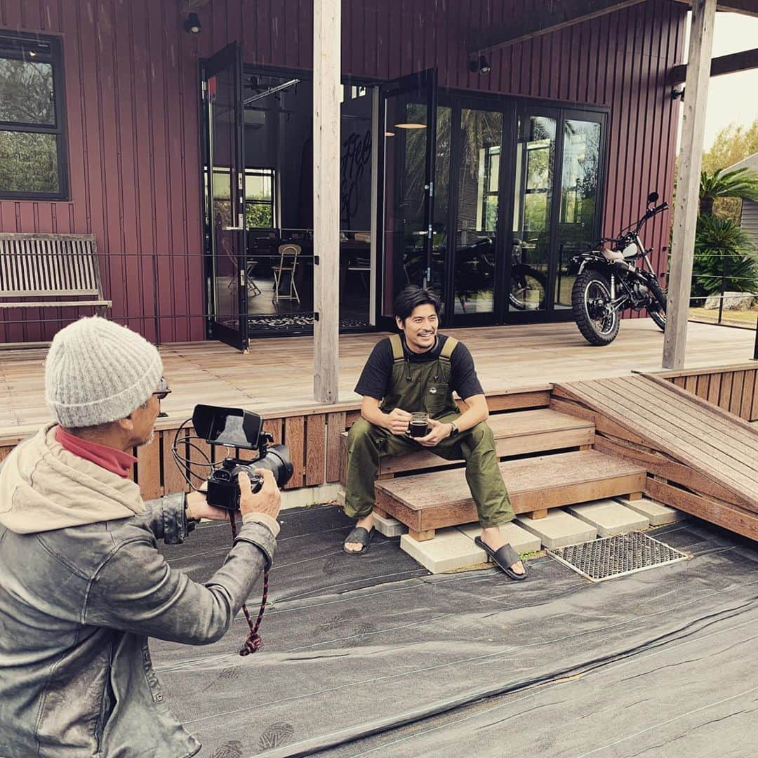 坂口憲二（THE RISING SUN COFFEE）さんのインスタグラム写真 - (坂口憲二（THE RISING SUN COFFEE）Instagram)「◆GOOD MORNING COFFEE‼︎◆ .  GOOD SESSION WITH @taiseye .  #coffee  #coffeebeans  #coffeeroaster  #coffeelab  #coffeeandsurfing #coffeetime  #coffeelover  #coffeebreak  #coffeeshop  #coffeestand  #coffeeholic  #coffeehouse  #coffee_inst  #coffeemaker  #coffeeshops  #coffeecoffeecoffee  #coffeeaddict  #coffeenclothes  #coffeemug  #coffeeculture  #specialitycoffee  #BRUTUS #TRSC」2月5日 6時33分 - therisingsuncoffee