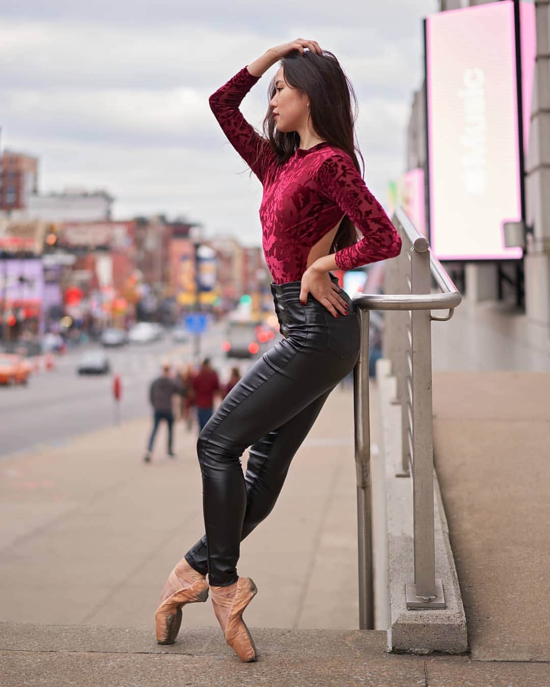Lily Saito (齊藤莉理)のインスタグラム：「Taking things day by day. One step at a time. #PatienceIsAVirtue |📸 @nashvillephotographer | Leotard from @xiaoxiaodesigns USE CODE LILY_NASH FOR 25% OFF!!! 😱」