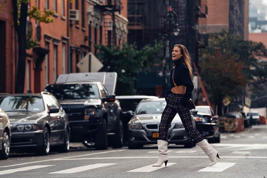 ニーナ・アグダルのインスタグラム：「I never get booked for shows so i do my own and have my best friend take pictures of me and honestly i think its better that way #nyfw2020」
