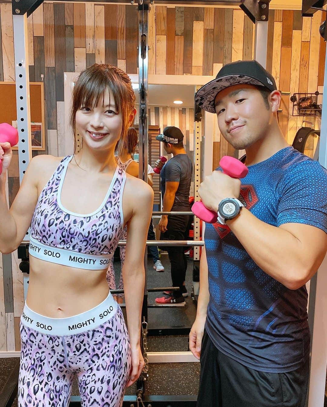 satomiさんのインスタグラム写真 - (satomiInstagram)「久しぶりに北千住へ💪🏻💕 「VER(ヴェル)」でトレーニング＆整体してもらったよ♡ * 久々のパーソナルジム！やっぱり上半身特に 腹筋は苦手💦 でもしっかりサポートしてくれたのでなんとか できた〜💪🏋️‍♂️🏋️‍♂️ * 丁寧に教えてくれるから初心者でも通いやすい🌟 それに自分のなりたい理想系目指してトレーニングして くれるのがありがたい😊💓🏋️‍♂️ * 何よりみんなフレンドリーでローカルトークで 盛り上がりました💓 * トレーニング後の整体も最高にリラックス🤗 色々教えてもらったのでちゃんとストレッチして 寝ました😴😴 *  #パーソナルトレーニング  #workout  #筋トレ  #筋トレ女子 #身体新変論ヴェル  #ヴェル  #ヴェルトレ  #腹筋 #整体 #美脚 #ヒップアップ #腹筋割りたい #ダイエット #ボディメイク @vertokyo」2月5日 9時03分 - saatoomii47