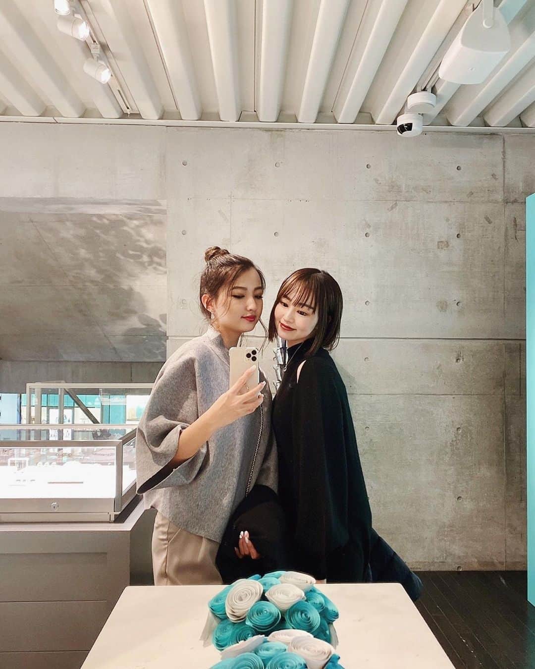 舞雛かのんさんのインスタグラム写真 - (舞雛かのんInstagram)「♡♡ ｢TIFFANY@CATSTREET｣に行ってきました‪☺︎‬. . ずっと行ってみたかったから 行けて嬉しかったな‪‪❤︎‬‬. . 最近ジュエリーをゆっくり見ることってなかったから、久しぶりにときめいちゃったっ🤭💎. . #tiffanycatstreet  #ジュエリーって #ときめいちゃうね」2月5日 9時26分 - mizho_601