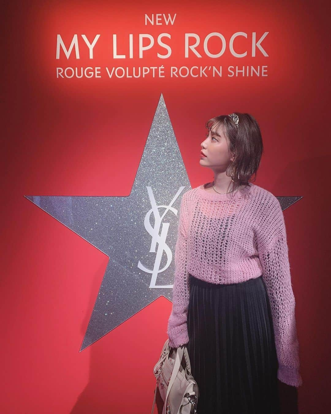 林田沙綾さんのインスタグラム写真 - (林田沙綾Instagram)「♡ 昨日は YSL BEAUTY “ROUGÉ VOLUPTE  ROCK’N SHINE” LAUNCH EVENTに いってきた💋💋💋 2020年”ヴォリュプテ”からひときわ輝きを放つ、 かつてないほどのグリッター×カラーラインナップ♡ 全14色でスターシェード⭐︎の部分がキラキララメでとってもかわいかった🥺 ： #YSLBEAUTY #ルージュヴォリュプテロックシャイン #代官山#cosme#ysl」2月5日 9時20分 - saaya.xoxo