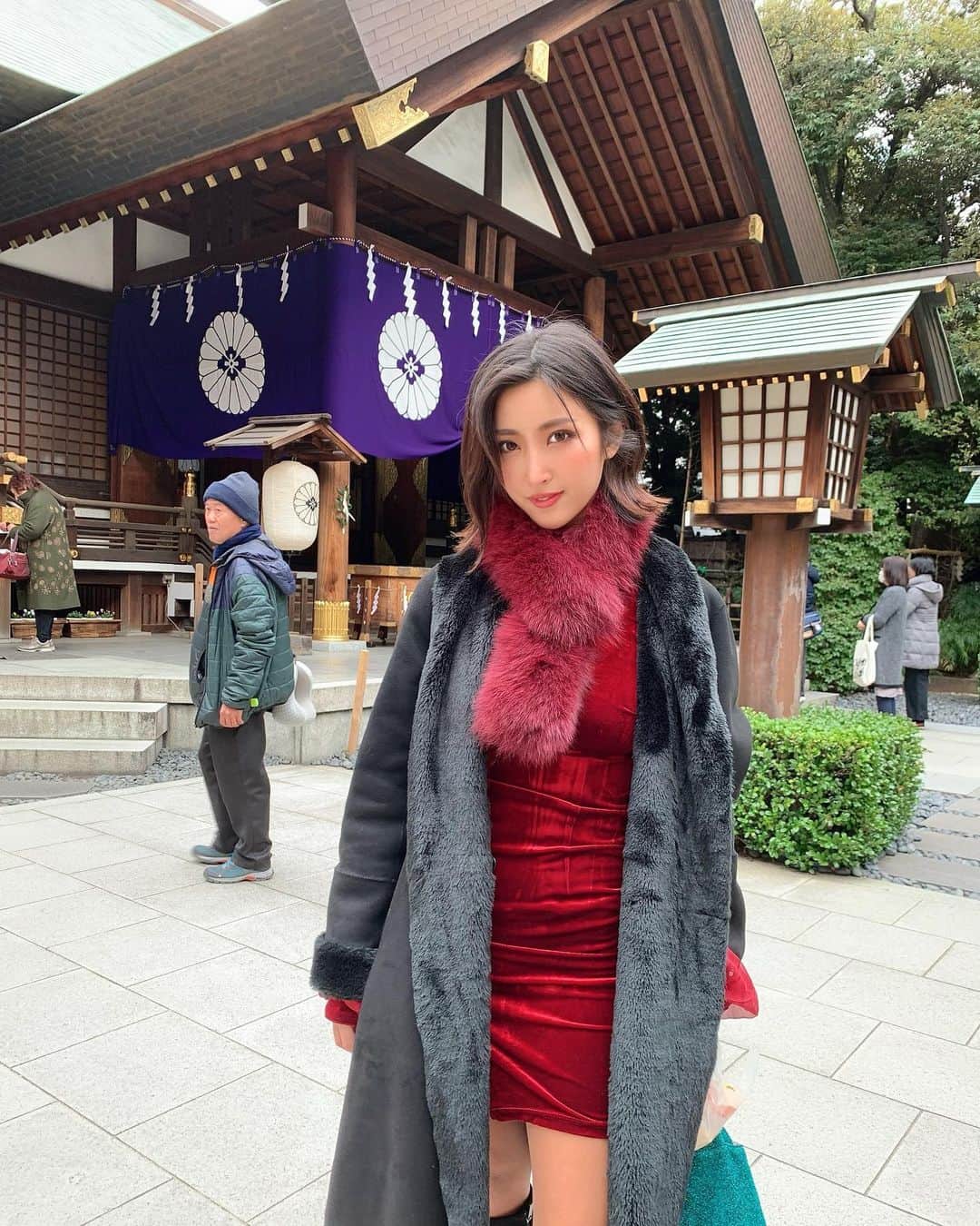 水川スミレさんのインスタグラム写真 - (水川スミレInstagram)「東京大神宮  人気神社スポット せめました 人いっぱいだったよ。  #temple #神社巡り」2月5日 9時24分 - mizukawasumire