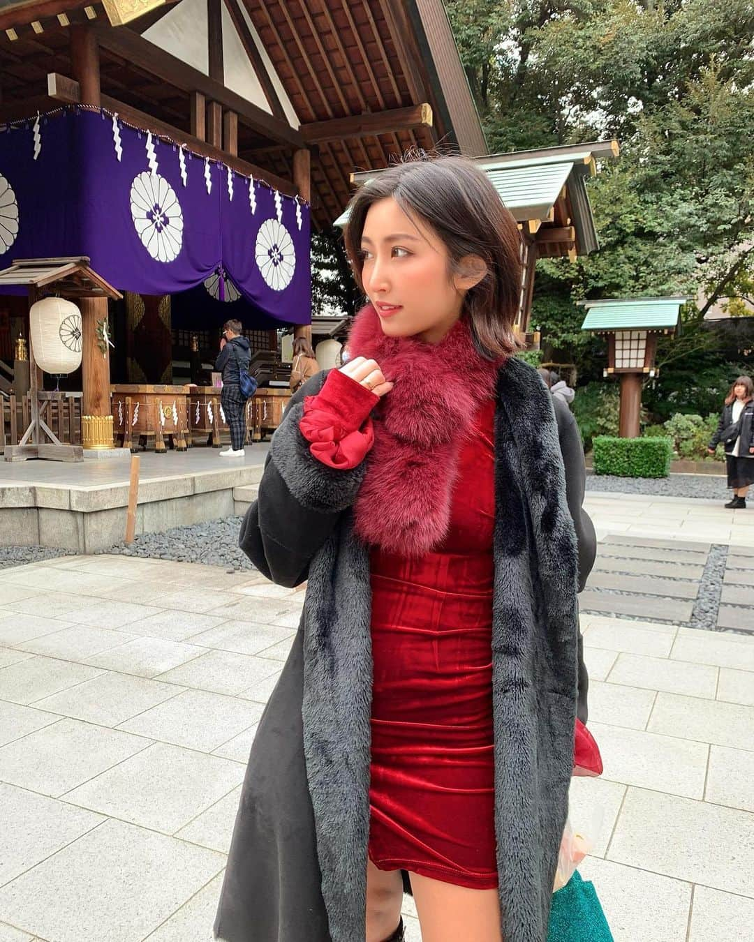 水川スミレさんのインスタグラム写真 - (水川スミレInstagram)「東京大神宮  人気神社スポット せめました 人いっぱいだったよ。  #temple #神社巡り」2月5日 9時24分 - mizukawasumire