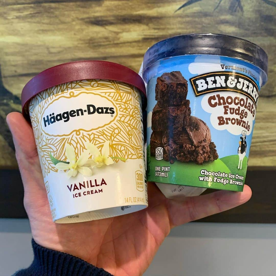 タック・ワトキンスさんのインスタグラム写真 - (タック・ワトキンスInstagram)「Priced identically, item on right contains two more ounces than item on left. #👎🏼ItemOnLeft」2月5日 9時43分 - tucwatkins