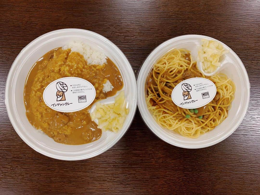 尾崎裕哉さんのインスタグラム写真 - (尾崎裕哉Instagram)「カレー好きだって話になったらお昼ご飯にインディアンカレー注文してくれて、こんなの変わり種でありますよと用意されたインディアンカレーパスタ！！ほぼ新潟のイタリアンでした。インディアンカレー久々に食べたけど、しっかり辛いから付け合わせのピクルスが助かるんだよなぁー  #ラジオでもカレートーク振られるくらいカレーミュージシャンになってきたようだ #カレーなる日々」2月5日 21時14分 - hiroya.ozaki