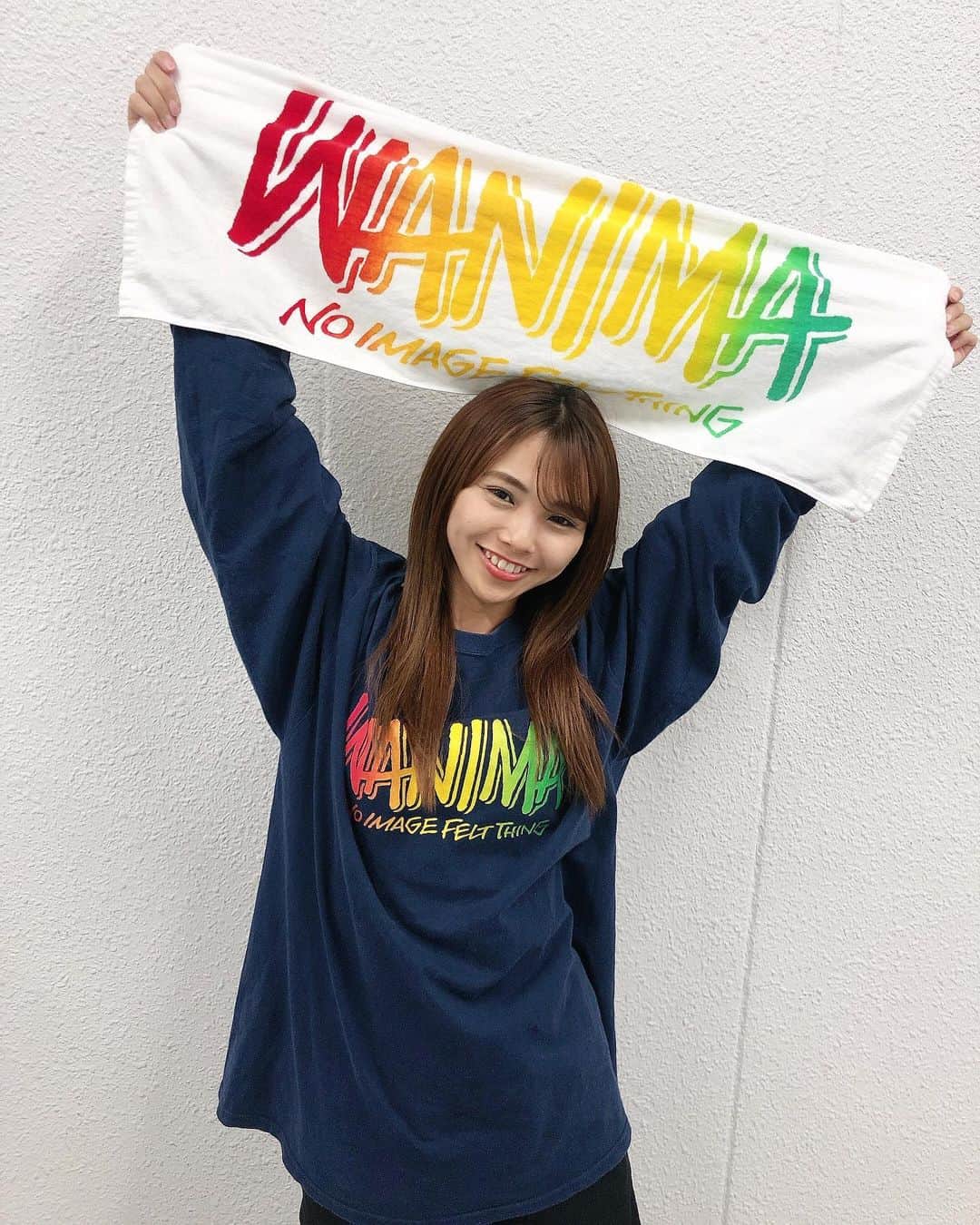 磯佳奈江さんのインスタグラム写真 - (磯佳奈江Instagram)「最高だったな〜！！﻿ 好きな音楽聴くと幸せな気持ちになるよね🤤﻿ #wanima﻿ #cominatcha‼︎ ﻿ #カミナッチャ ﻿ #横アリ ﻿ #楽しすぎた💓」2月5日 22時23分 - isochan89