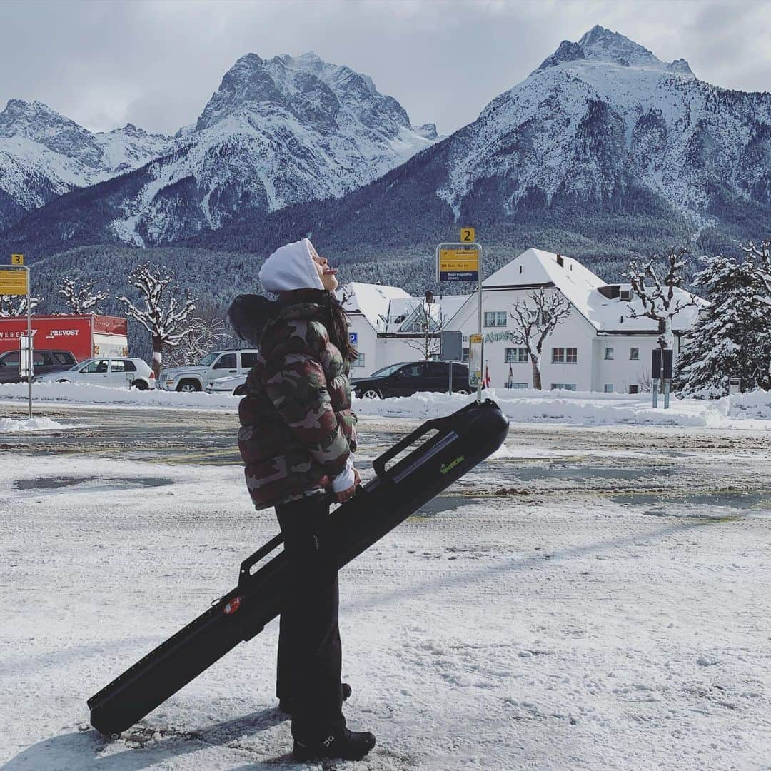 ポーイ・タリーチャダー ペッチャラットさんのインスタグラム写真 - (ポーイ・タリーチャダー ペッチャラットInstagram)「Such a stunning mountain view .」2月5日 22時16分 - poydtreechada