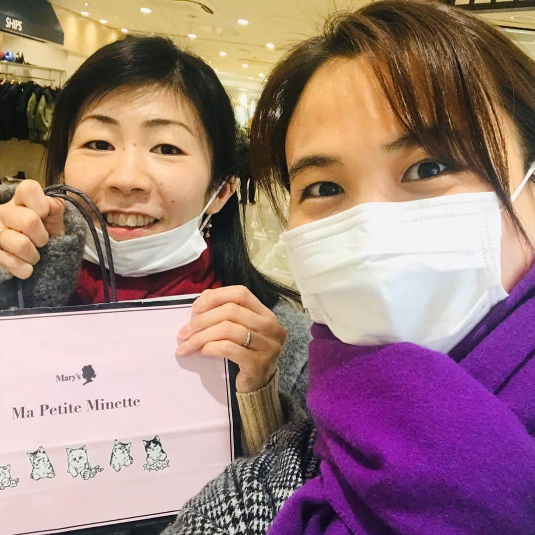 平野 早矢香さんのインスタグラム写真 - (平野 早矢香Instagram)「不意にいただくプレゼントは嬉しさ二倍💕 そして愛のこもったお手紙🥰大切にします✨先輩ありがとうございます😌😌😌 #皆さん #ありがとうございます #可愛い #クオリティーの高い #お手紙 #虹が飛び出すシステム🌈 #良いことありそう✨ #すごく綺麗なお姉さん #実物より綺麗💕 #三割増し😂 #私も #お手紙書きたくなった #また遊びに行くね #仙台育英繋がり #最高です」2月5日 22時33分 - sayakahirano0324