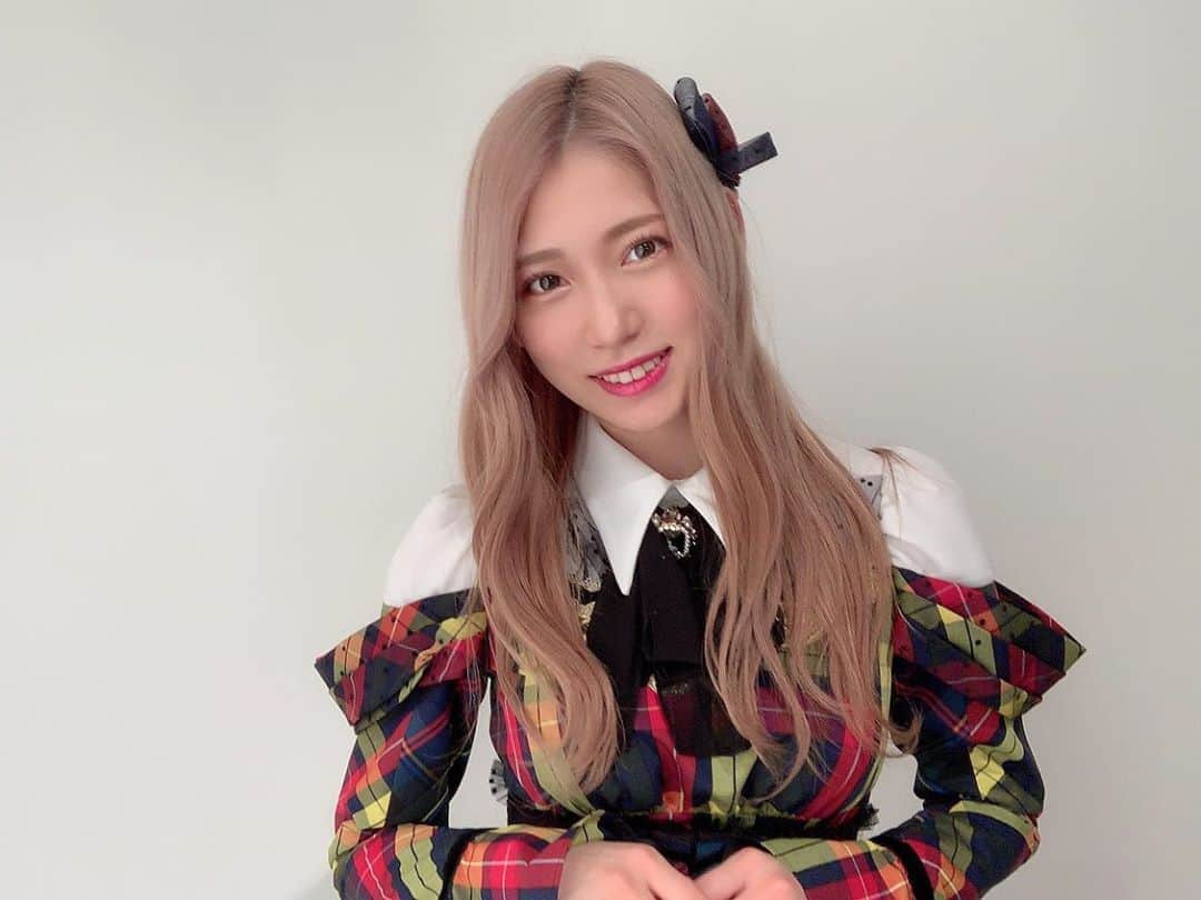 のインスタグラム：「😀😗😐」