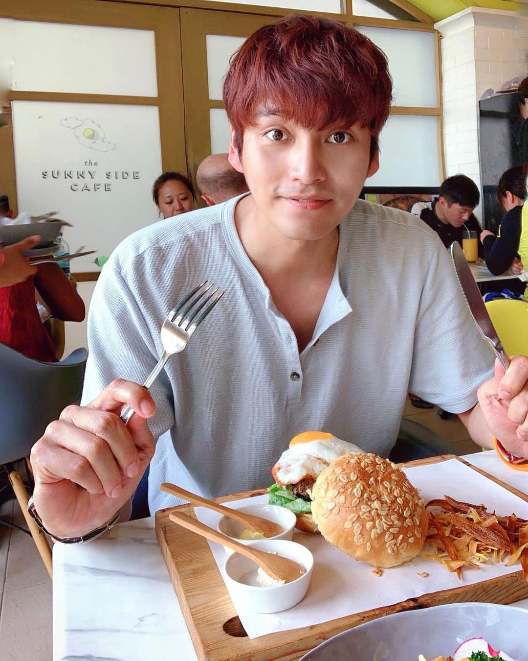 チェ・ソンジュンのインスタグラム：「나도한번와봄 #보라카이 #핫플」