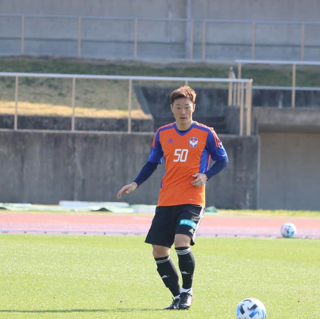 田上大地さんのインスタグラム写真 - (田上大地Instagram)「⚽️training game⚽️ 6試合目 vs ブラウブリッツ秋田 0-0 draw 前の試合の守備の反省を完璧ではないが修正できてきたと思う。 あとはこういう試合をチームとして1点もぎ取って勝ちきる力をつけていきたい。 #アルビレックス新潟 #albirex #albirexniigata #niigata #高知キャンプ #アイシテルニイガタ」2月5日 16時25分 - t_daichi5