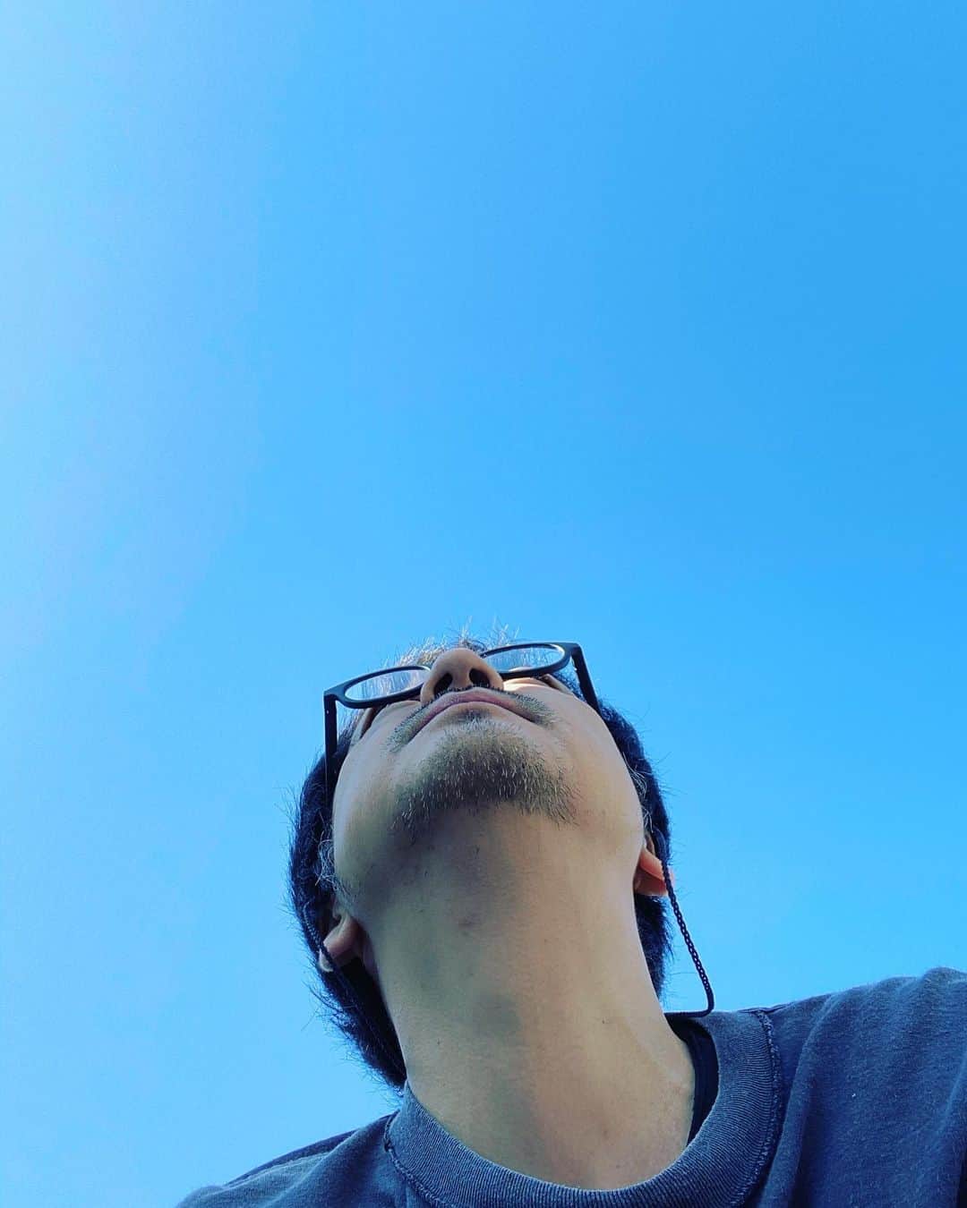 月に吠える。さんのインスタグラム写真 - (月に吠える。Instagram)「天気よくてよかった #青空#大森南朋」2月5日 16時17分 - tsukinihoeru.6960.naoomori