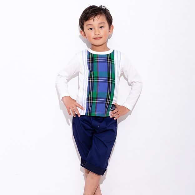 TAPPETのインスタグラム：「tappet 2020ss  チェックとストライプのコンビでキッズらしさとオシャレ感を。 ベビーや女の子とのお揃いコーデもできますよ。  ストレッチの効いた7分丈パンツは、裾が折り返せます。 大人っぽく7分丈か、元気いっぱいハーフ丈か....その日の気分で◎  同色ながら少し違う色味の折り返しが、good♩」