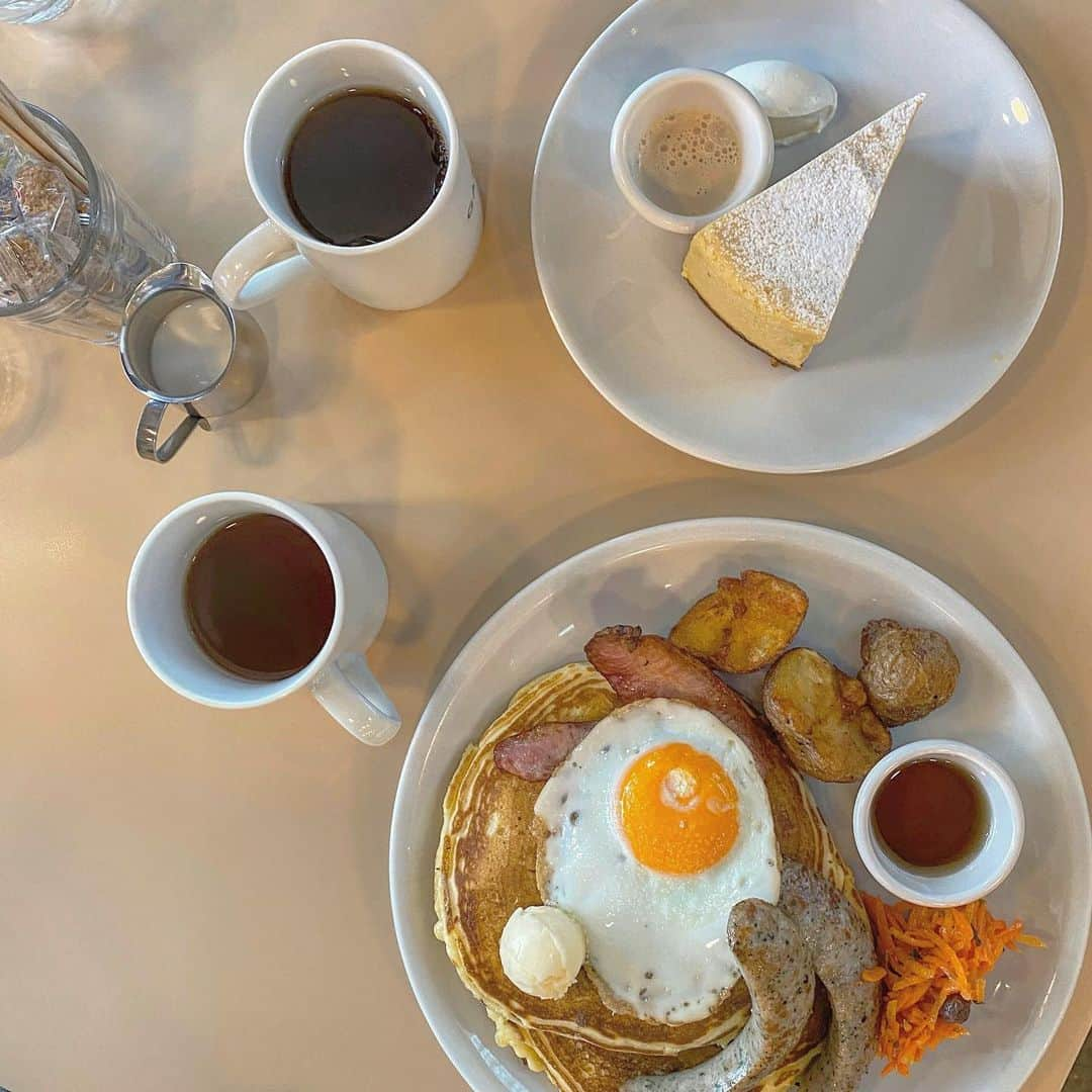 長谷川あやさんのインスタグラム写真 - (長谷川あやInstagram)「🥚🥚🥚#pancakes#cafe#gardenhouse ・ ・ ・ またしてもほうじ茶チーズケーキ 食べ逃した先日のランチ😋✌️」2月5日 16時43分 - ayasuke_0516