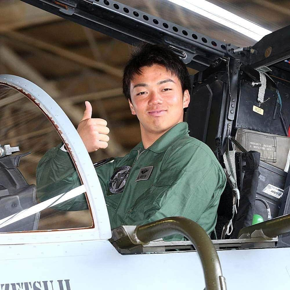 読売巨人軍さんのインスタグラム写真 - (読売巨人軍Instagram)「新人選手らが航空自衛隊に✨✈ #堀田賢慎 投手 #太田龍 投手 #菊田拡和 選手 #井上温大 投手 #山瀬慎之助 選手 #伊藤海斗 選手 #平間隼人 選手 #加藤壮太 選手 #東京ドーム #巨人 #ジャイアンツ #読売ジャイアンツ #giants  #プロ野球  #野球」2月5日 17時12分 - yomiuri.giants