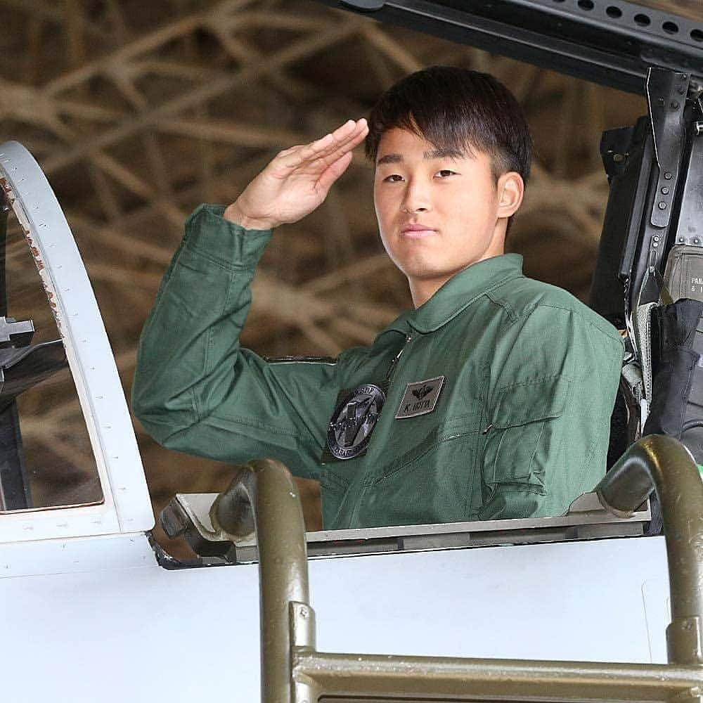 読売巨人軍さんのインスタグラム写真 - (読売巨人軍Instagram)「新人選手らが航空自衛隊に✨✈ #堀田賢慎 投手 #太田龍 投手 #菊田拡和 選手 #井上温大 投手 #山瀬慎之助 選手 #伊藤海斗 選手 #平間隼人 選手 #加藤壮太 選手 #東京ドーム #巨人 #ジャイアンツ #読売ジャイアンツ #giants  #プロ野球  #野球」2月5日 17時12分 - yomiuri.giants