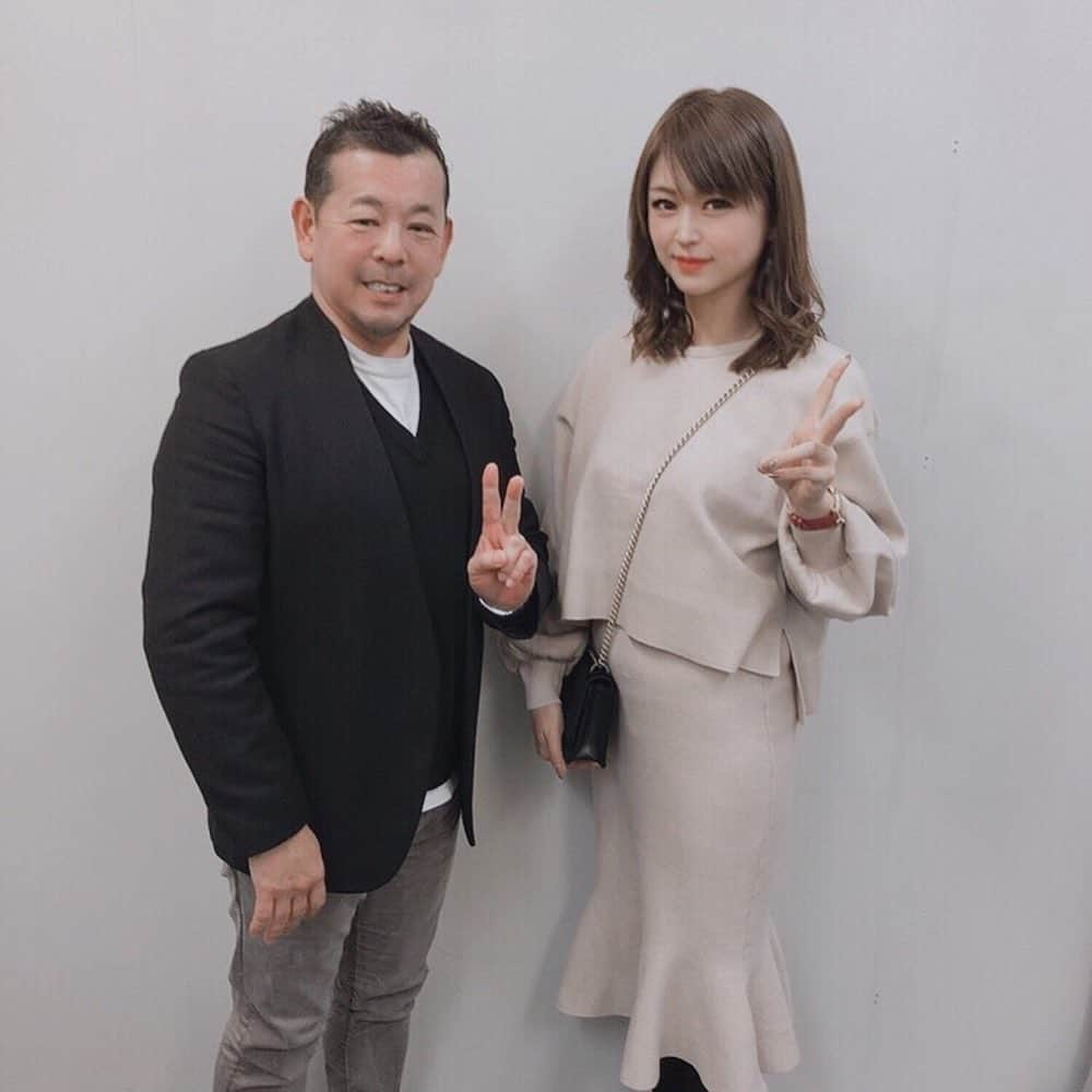 坂之下侑子さんのインスタグラム写真 - (坂之下侑子Instagram)「いつもウェアでお世話になっております、archivo様にご挨拶に行ってきました😊💗 . .  いつも面白くて優しい中山社長とパチリ📷💕 . . チームアルチビオの皆様とお写真撮らせていただきました🤗🌟 . . archivioのウェアは本当に可愛いウェアばかりで毎回モチベーションをあげてプレーする事が出来て感謝しております✨ . . 今年もarchivioのウェアを着て頑張ります🏌️‍♀️⛳️ 宜しくお願い致します🙇‍♂️❣️ #アルチビオ  #archivio #チームアルチビオ  #teamarchivo #メンズ物も #カッコいいですよ #ゴルフウェア #ゴルフ #golf @archivio.official」2月5日 22時49分 - yukiko_s0403