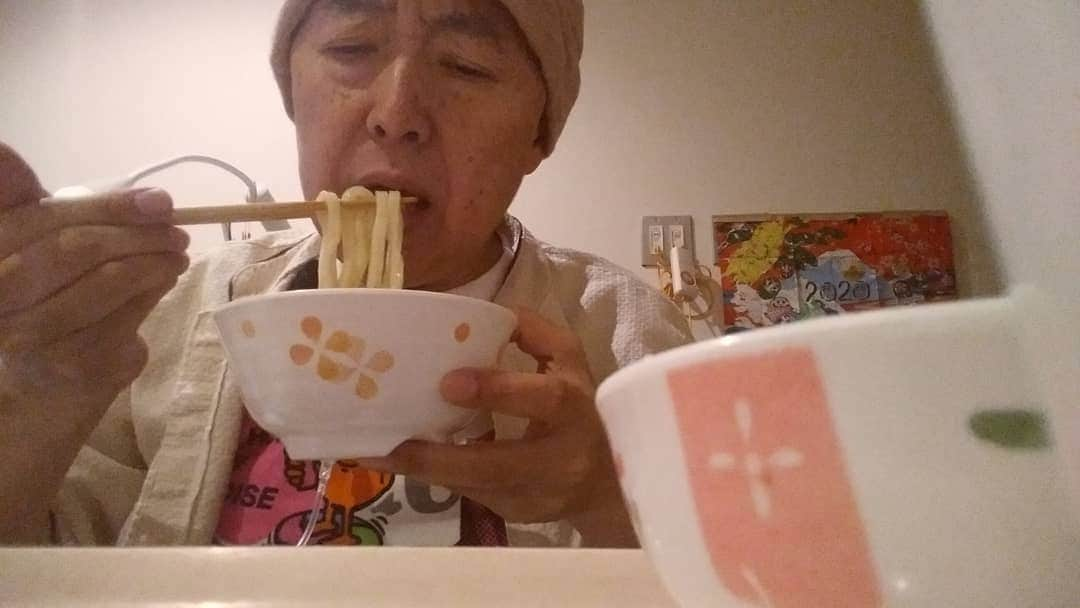 笠井信輔さんのインスタグラム写真 - (笠井信輔Instagram)「食べなきゃ…  とくダネ！の次の放送は10日(月)予定だと連絡ありました」2月5日 22時49分 - shinsuke.kasai