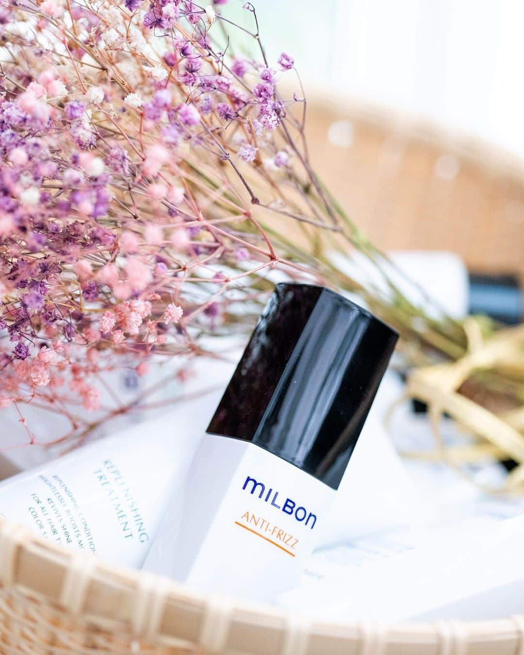 "milbon"（ミルボン）のインスタグラム：「In terms of hair problems, are you most concerned about frizziness on busy days? As long as it is “ANTI-FRIZZ” by Milbon, you can have the hair unaffected by the environment that you have always wanted. Together with soft and non-frizzy hair, we create wonderful days for you! ＝＝＝＝＝＝＝＝＝＝ Milbon official account. WE provide worldwide stylist-trusted hair products. On this account, we share how stylists around the world use Milbon products. Check out their amazing techniques! ＝＝＝＝＝＝＝＝＝＝ #milbon #globalmilbon #milbonproducts #hairdesign #haircut #haircare #hairstyle #hairarrange #haircolor #hairproduct #hairsalon #beautysalon #hairdesigner #hairstylist #hairartist #hairgoals #hairproductjunkie #hairtransformation #hairart #hairideas #beauty #shampoo #hairtreatment #beautifulhair #antifrizz #frizzyhair」