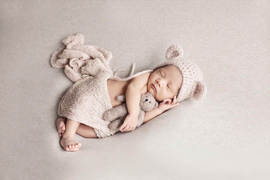 ryoko_juilletのインスタグラム：「-Newborn Photography-  たまらぬかわゆさ♡♡」