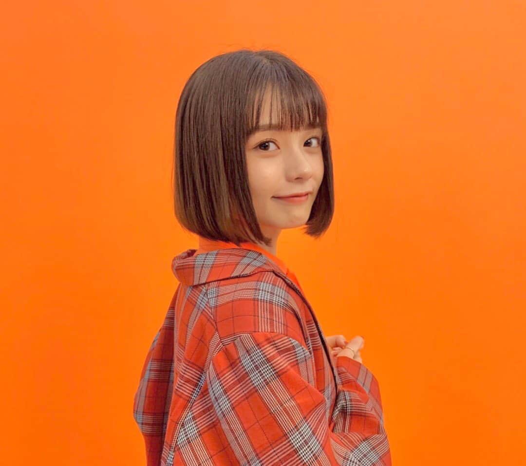 のインスタグラム：「アルバムの曲、全曲！！ 少しだけYouTubeできけるよ😊  #足立佳奈全曲トレーラー映像 で検索してみてっ♥♥」