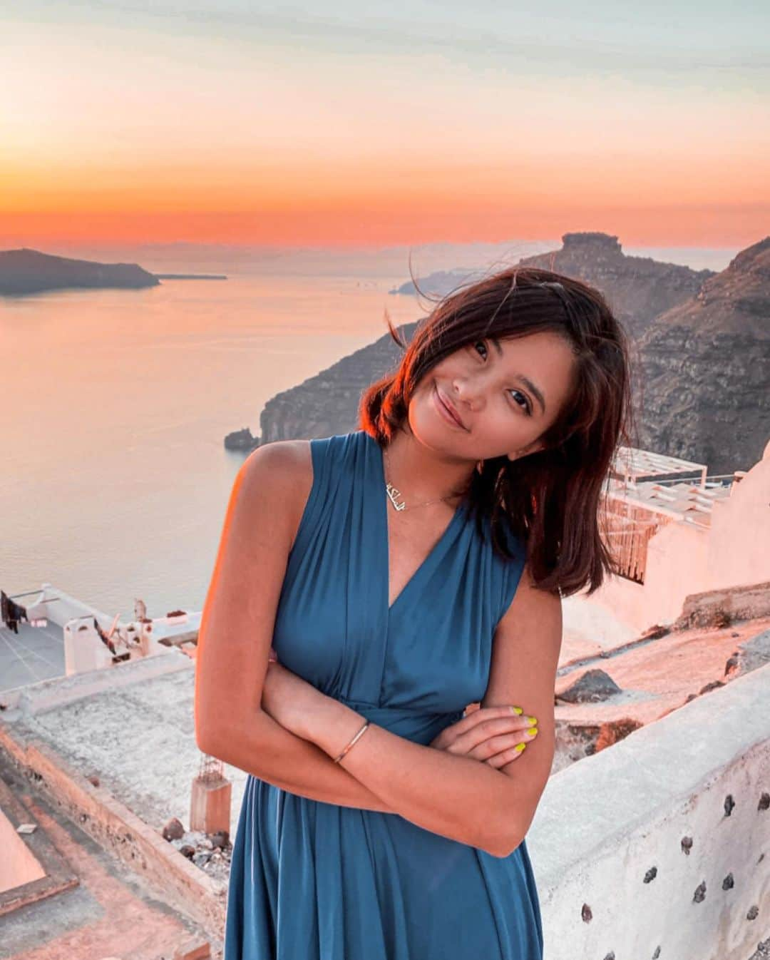 VIENNAさんのインスタグラム写真 - (VIENNAInstagram)「Before the sunset🥰 Santorini is one of the beautiful places Ive visited and wanna go back again !!! I can tell its real paradise. ・ ・ ・ #santorini#greece#travel#like4like#follow4follow#followforfollow#travel#trip#diet#sexy#likeforlike#makeup#tagsforlikes#f4f#vsco#lightroom#コーデ#おしゃれさんと繋がりたい#ボブ#ダイエット#写真好きな人と繋がりたい#サントリーニ島#サントリーニ#ギリシャ」2月5日 18時49分 - viennadoll_official