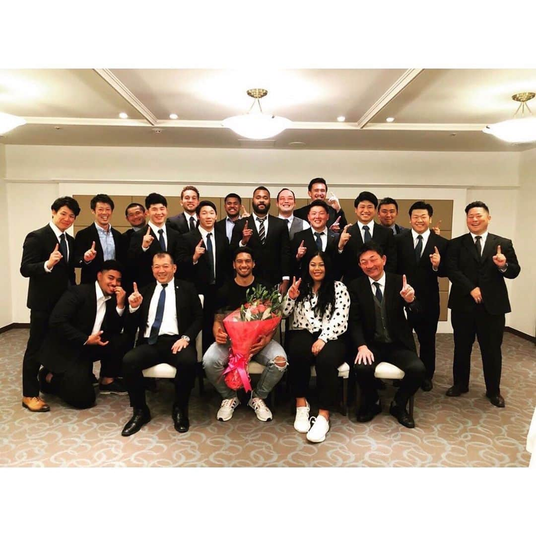 ラファエレ・ティモシーさんのインスタグラム写真 - (ラファエレ・ティモシーInstagram)「It’s been a great two days back in Yamanashi 😄 Giving back to the place where it all started for me in Japan. Seeing the people who helped me when I had nothing but a dream. Forever grateful for this place and the people here! Also good to see the boys who are going through the same journey at YGU as well 🙌🏾 Ganbatte Boys, keep working hard it’ll pay off one day! #YamanashiGakuinUniversity #山梨学院大学」2月5日 19時16分 - timlafaele