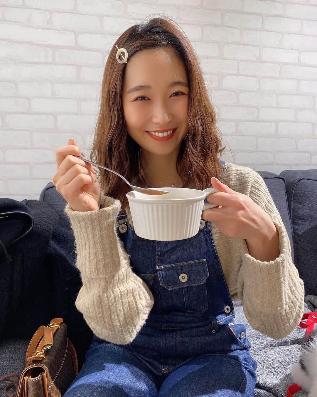 谷川りさこさんのインスタグラム写真 - (谷川りさこInstagram)「何気ない友達とカフェする 時間が好き  #友達とchill #chill #chillout#coffee #cafe #カフェ巡り #ここのコーヒー美味しい#カフェでまったり」2月5日 19時42分 - risakoko
