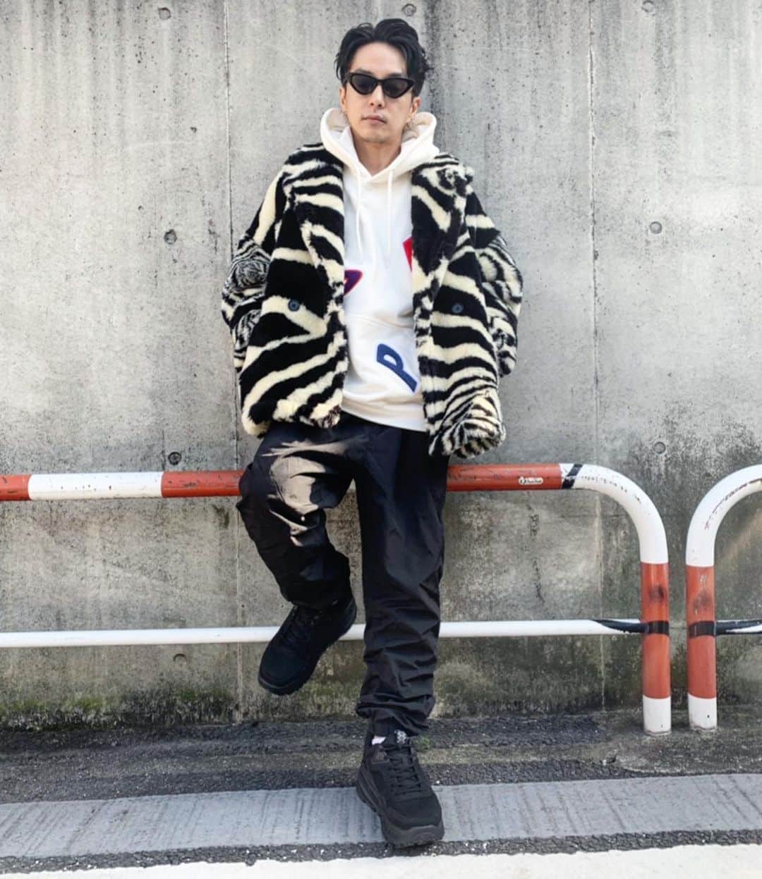 奈良裕也さんのインスタグラム写真 奈良裕也instagram Uggjapan Uggのsneaker Campaignに参加しています 僕の選んだのは Ca805 Mesh Black 軽くて ちょい厚底がお気に入り どんなstyleにも万能シューズ Uggスニーカー Uggsneakers 2月5日 時44分 Yuyanara
