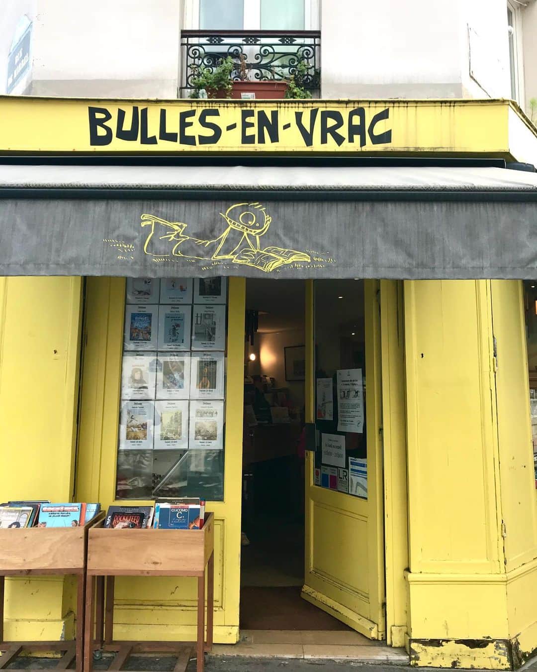 江口寿史のインスタグラム：「今日のサイン会はこの書店で。今回のフランス行脚の最後のイベントです。」