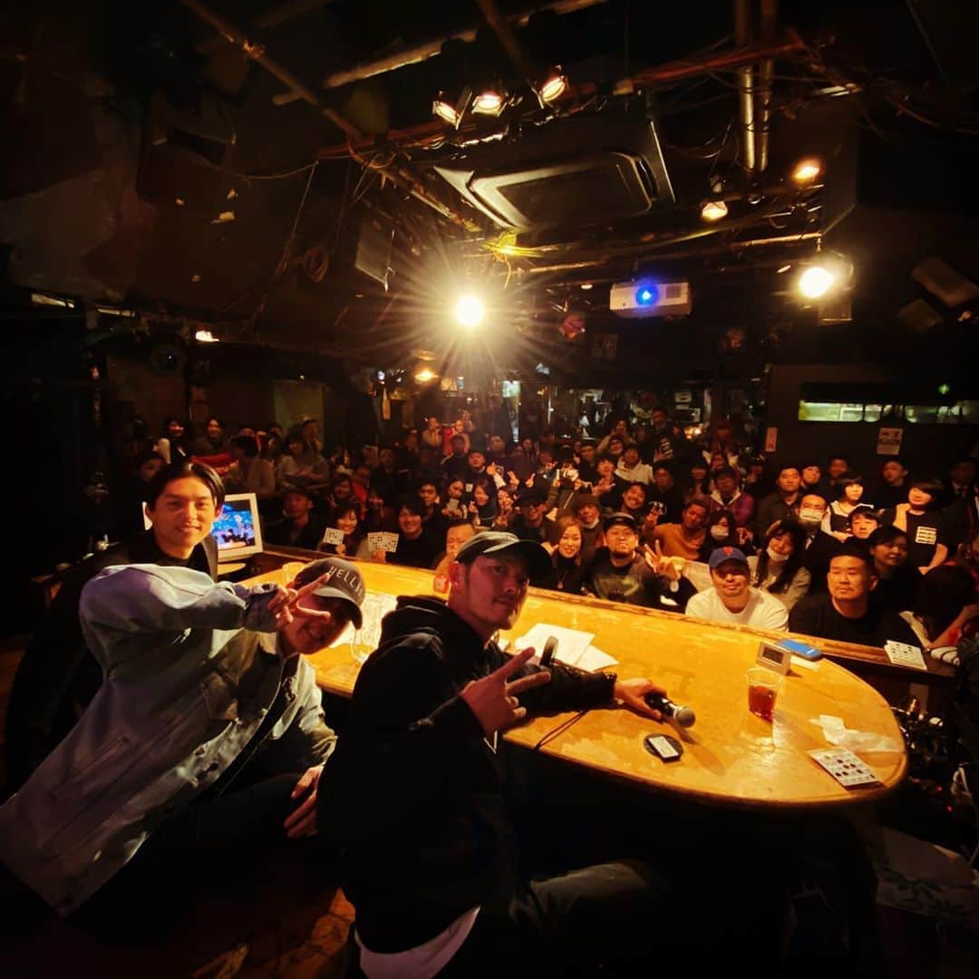 般若のインスタグラム：「新年会〜来れたら来て〜 司会進行してくれた @kenthe390  シークレットゲスト @tak_z  カラオケ出し @dj_fumiratch  そして来てくれたありがとう！」