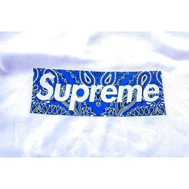 平田亮介のインスタグラム：「お久しぶりのシュプT。 夏に早く着たいね🌴☀️ #supreme#supremeboxlogo#supremejapan#boxlogo#bandana#2019##offwhite#nike#goros#thenorthface #HUBLOT#bigbang #hawaii #life#freeshipping#シュプリーム#ボックスロゴ#メンズファッション#ストリートファッション#スニーカーコーデ#夏コーデ#ショッピング#ポチッとな」