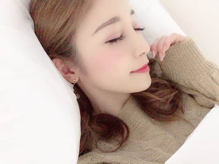 東條恭子さんのインスタグラム写真 - (東條恭子Instagram)「. Beauty Connection Ginza( @bcginza )にて極上の睡眠体験をしてきました!! . 2月3日発売「NEWPEACE AI Motion Mattress」☁️☁️ . こちらはMTG社が独自に開発したAI・テクノロジーによる、動きと温度コントロールで理想の睡眠を提供するマットレス🛌💤 . 実際に睡眠体験をしてきたのですが、ここは雲の上⁈宇宙⁈と思えてくるほど身体がフワッと軽く心地良い今までにない眠りに感激✨ . マットレスがゆっくりと動いたりヒートナビゲーターが冷えた足元も温めてくれたりetc... 安心感のある睡眠へとスッと導いてくれました😌🌙✨ . WEBサイトからのお申し込みで、どなたもこちらの睡眠体験が無料で出来ます🎶 . . 以下キャンペーンも要チェック💫 *************** NEWPEACEでの睡眠体験をSNS投稿すると素敵なお宿の宿泊体験ができるキャンペーンが実施中! 詳しくは「NEWPEACE 動きで眠る キャンペーン 」で検索! *************** . . #NEWPEACE #銀座で雲海 #動きで眠る #bcginza #AIモーションマットレス #睡眠 #理想の睡眠 #美健康睡眠 #PR #sleep #tokyo #japan #ginza #銀座 #マットレス #relax」2月6日 0時03分 - kyoko_tojo