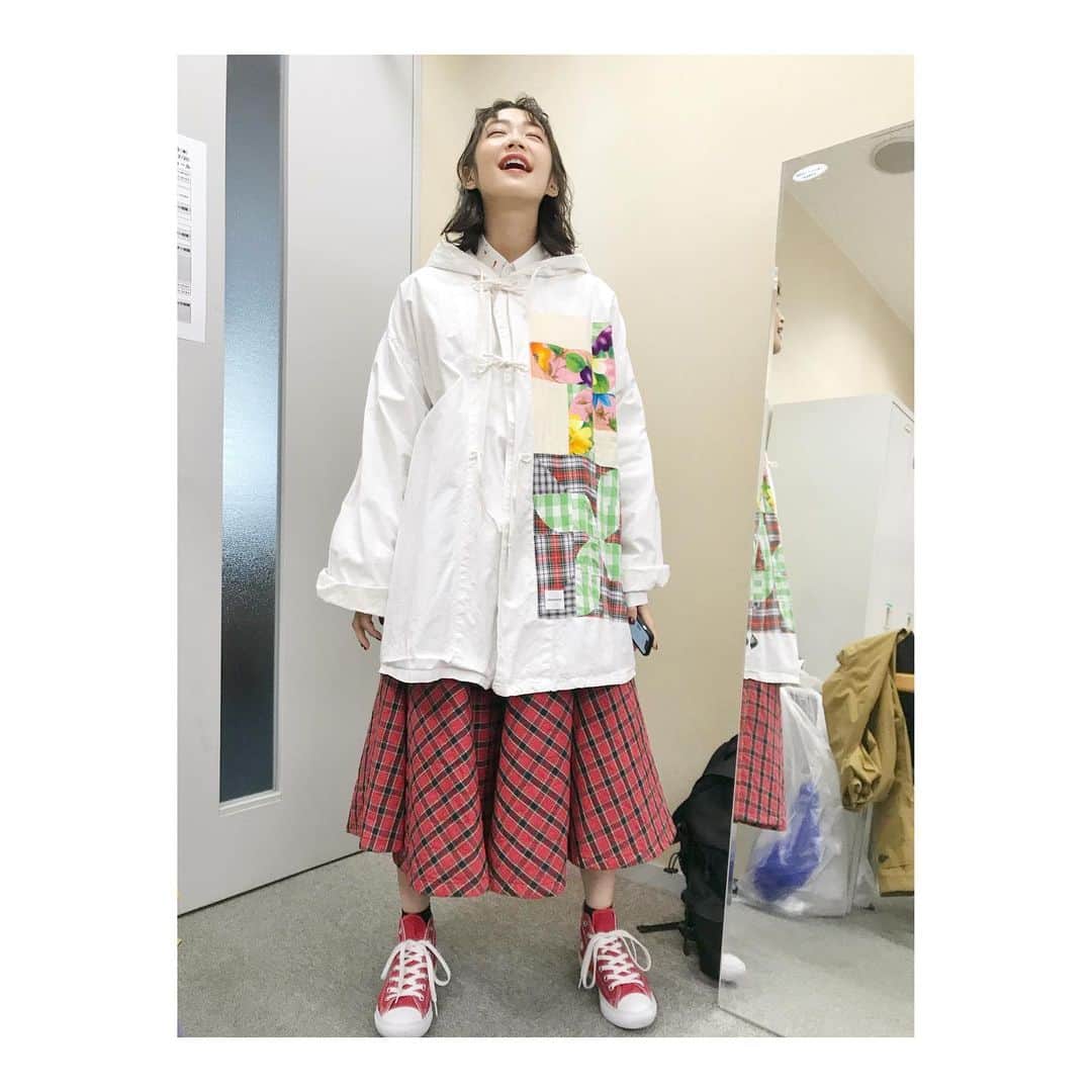 加村真美のインスタグラム：「ニジュウアゴノバシテ！！！！」