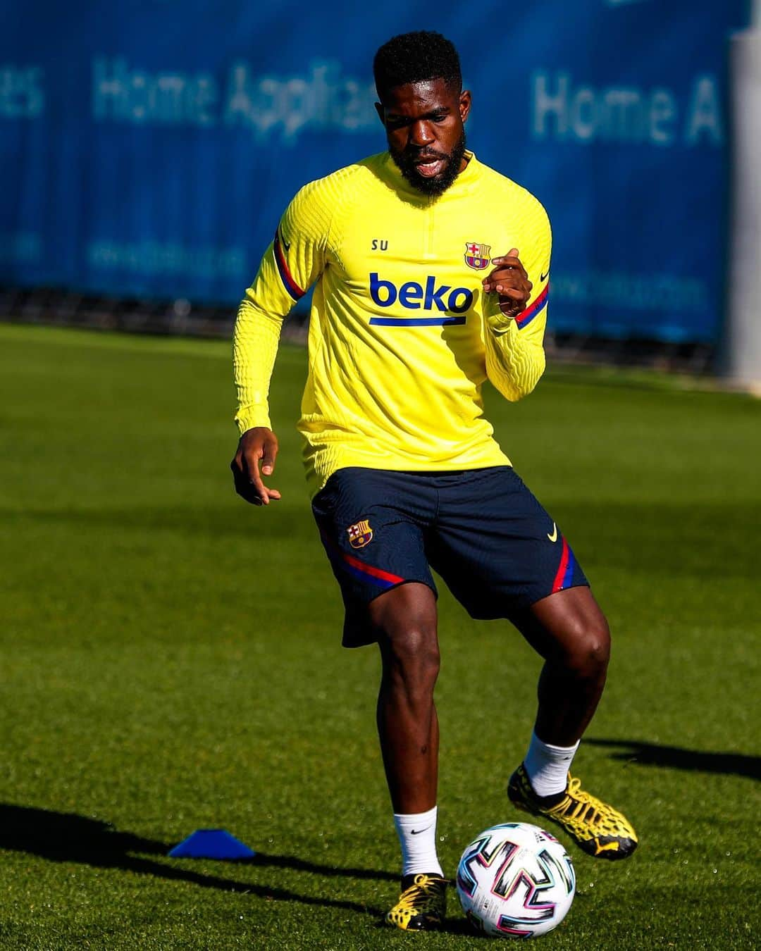 FCバルセロナさんのインスタグラム写真 - (FCバルセロナInstagram)「✅ Last training session before Athletic-Barça 🔜 #CopaBarça 🙌 Som-hi!」2月6日 1時45分 - fcbarcelona