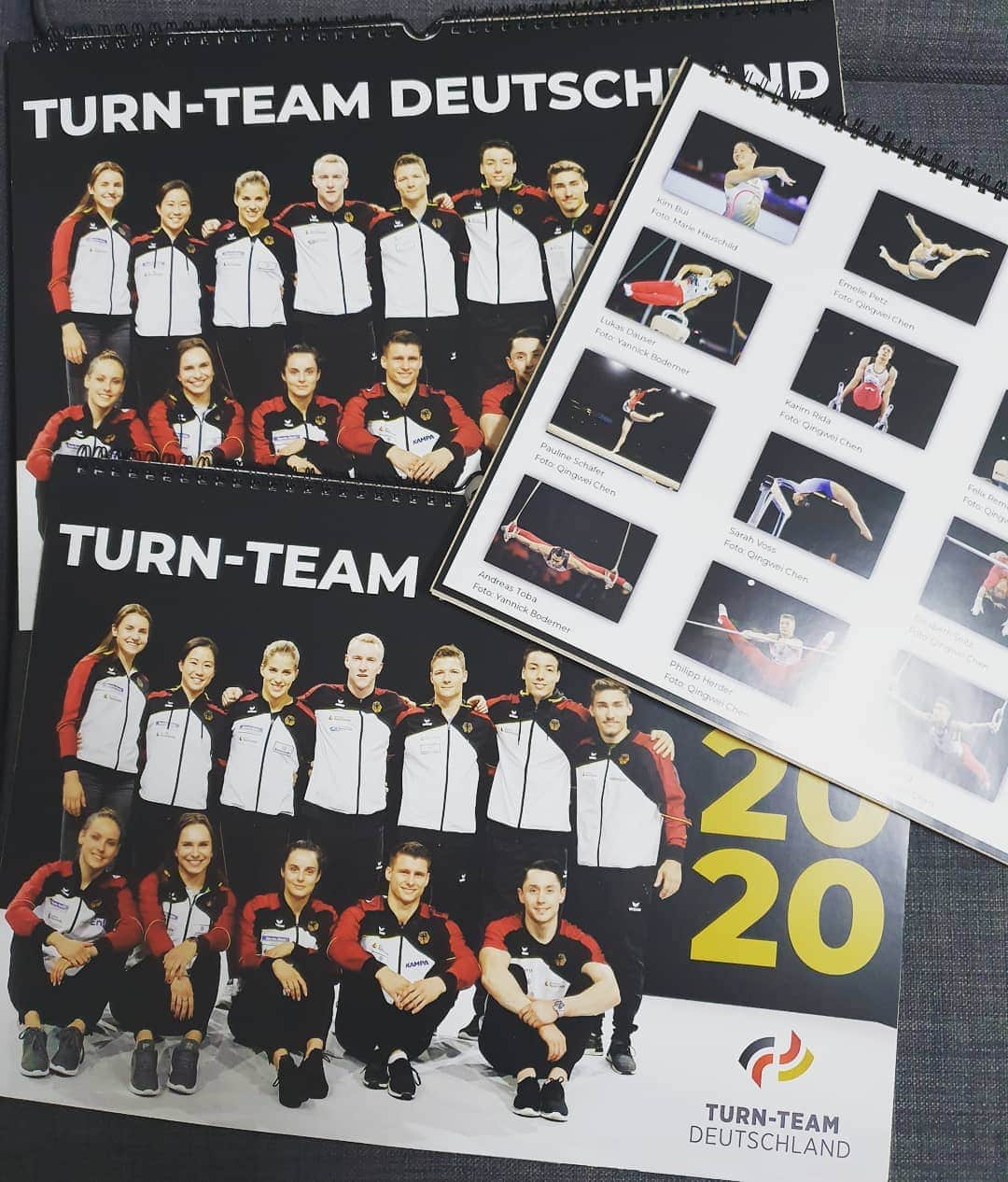 エリザベト・ザイツのインスタグラム：「GEWINNSPIEL - GEWINNSPIEL - GEWINNSPIEL  Hey Leute , ich verlose 4 Turn-Team-Deutschland Jahreskalender 2020.  So einfach kannst du gewinnen : 1. Diesen Beitrag liken  2. Kommentieren warum genau DU den Kalender gewinnen solltest 😊. Die 4 Gewinner werden am Sonntag bekannt gegeben 🥳  Viel Spaß 🤩」
