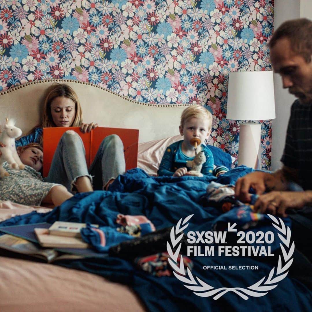 クレア・コフィーのインスタグラム：「Hey, Austin... We’re coming for you (all)! @sxsw! @blocksthefilm! #meltedcheesedip!」