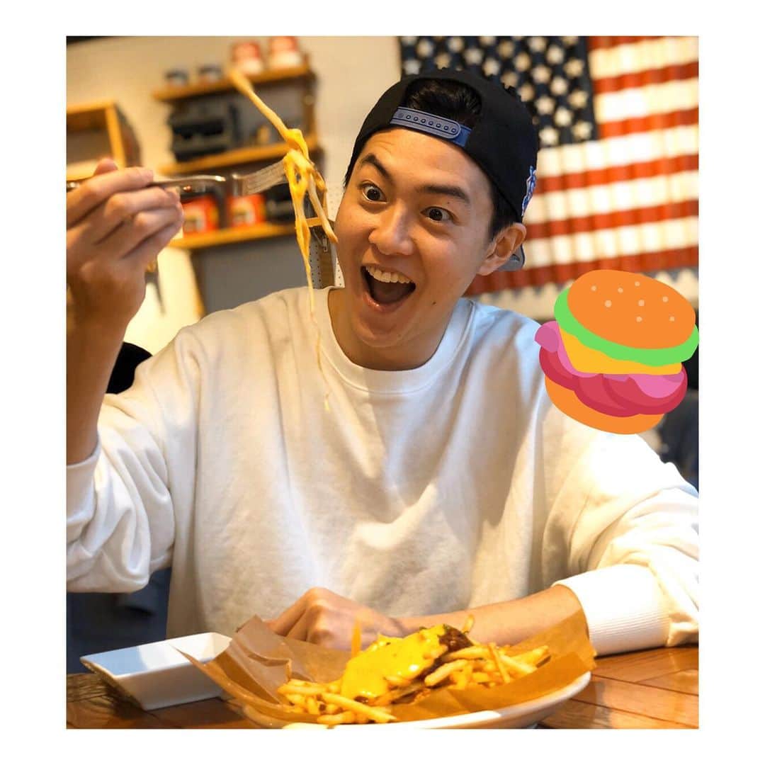 高島豪志さんのインスタグラム写真 - (高島豪志Instagram)「. チリチーズフライ美味し！🤙🏼 たまにはジャンクフードを食べるのも良き！ #高島豪志 #伸びるチーズ」2月6日 15時47分 - tsuyoshi_takashima_official
