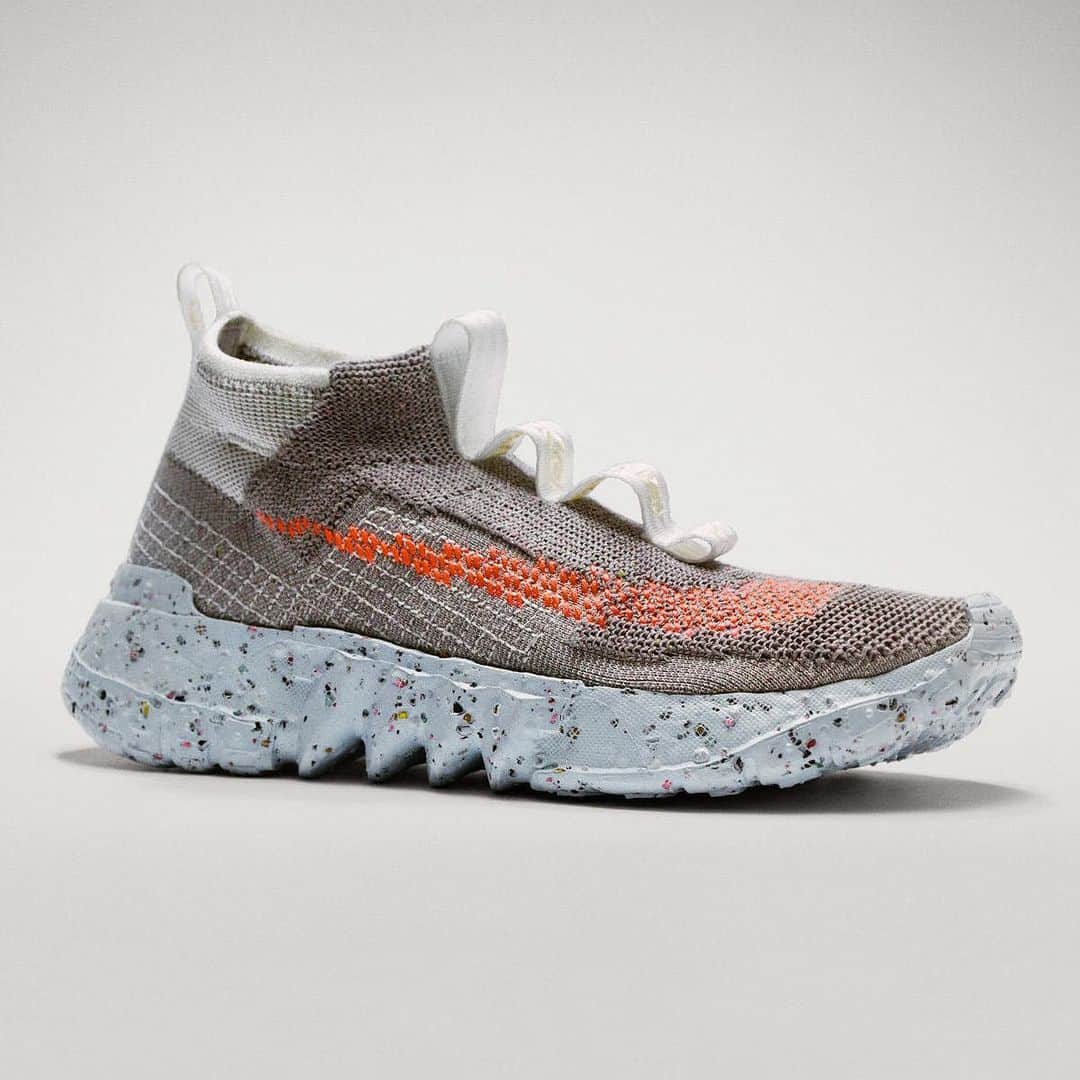 HYPEBEASTさんのインスタグラム写真 - (HYPEBEASTInstagram)「@hypebeastkicks: @nike is preparing to debut a sustainable Space Hippie collection making the brand's lowest carbon footprint score yet. Debuting in wolf grey with orange and powder blue or grey accents, at least 85% of each Space Hippie shoe is constructed from a special Flyknit variation dubbed rPoly, an eco-friendly material made from recycled plastic bottles plus T-shirt and yarn scraps. Get more info on the shoes by hitting the link in bio.⁠⠀ Photo: Nike」2月6日 16時11分 - hypebeast