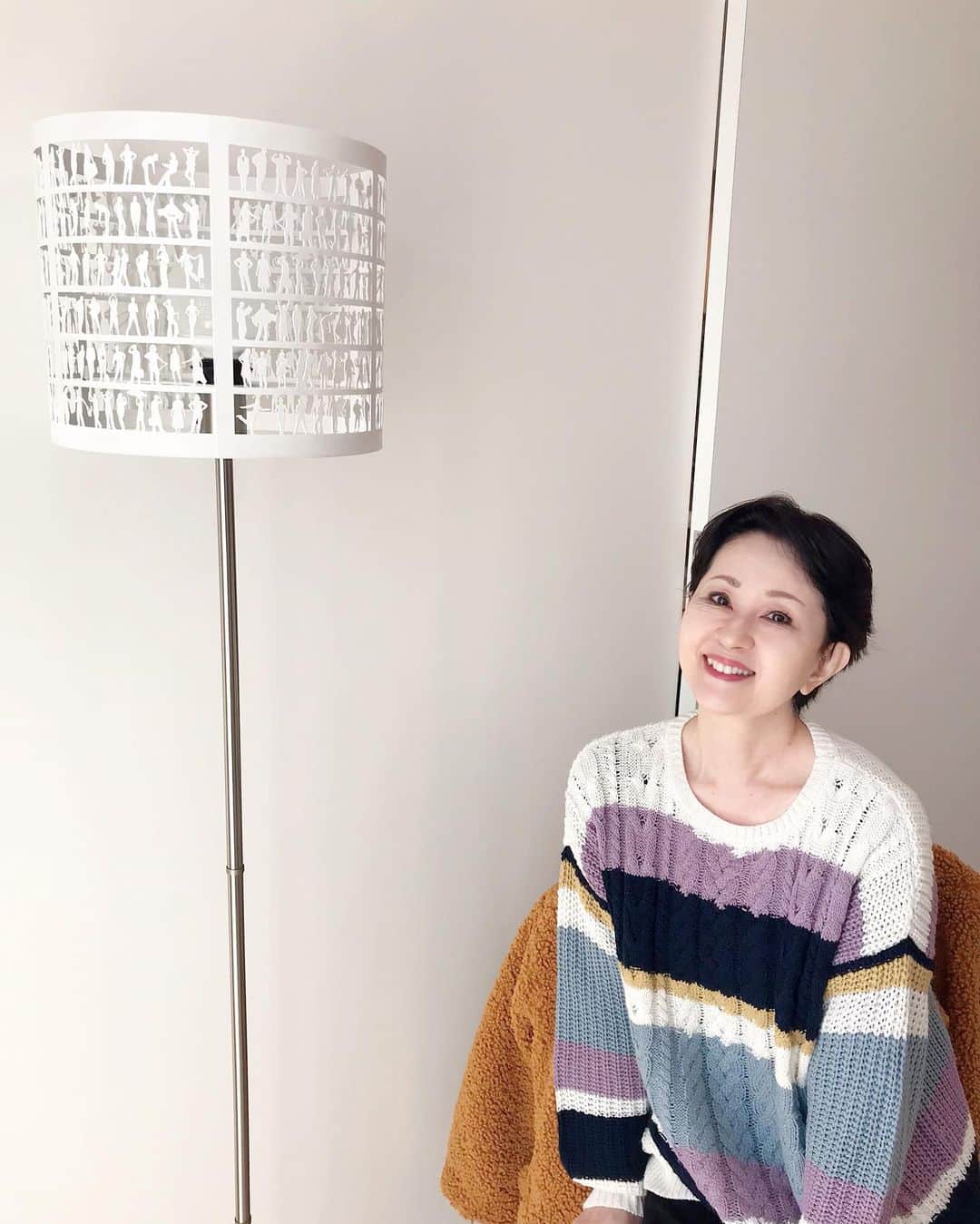 畑中葉子さんのインスタグラム写真 - (畑中葉子Instagram)「衣裳ができたので試着&受け取りへ。 ・ ・ 還暦ヌードを撮るために、体重をグッと減らしたときに衣裳の寸法を測っているので、チョット油断するとマズイことになる。と言うか、既にキツキツ🤣」2月6日 16時25分 - hatanaka_yoko