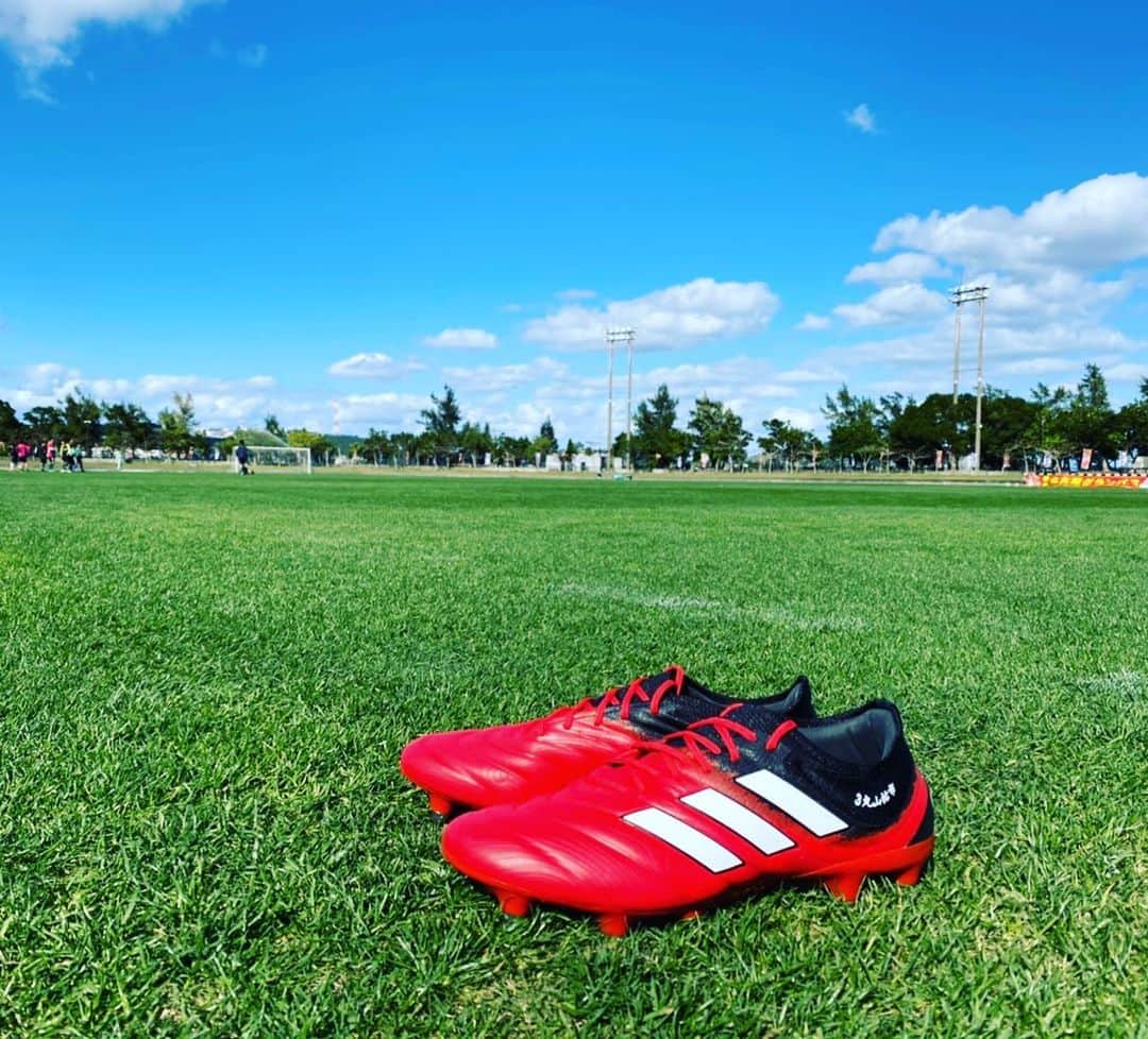 丸山祐市のインスタグラム：「adidasの新色👍👍 いつもありがとうございます‼️ @adidastokyo #COPA20 #createdwithadidas #new #感謝 #丸山祐市 #3」