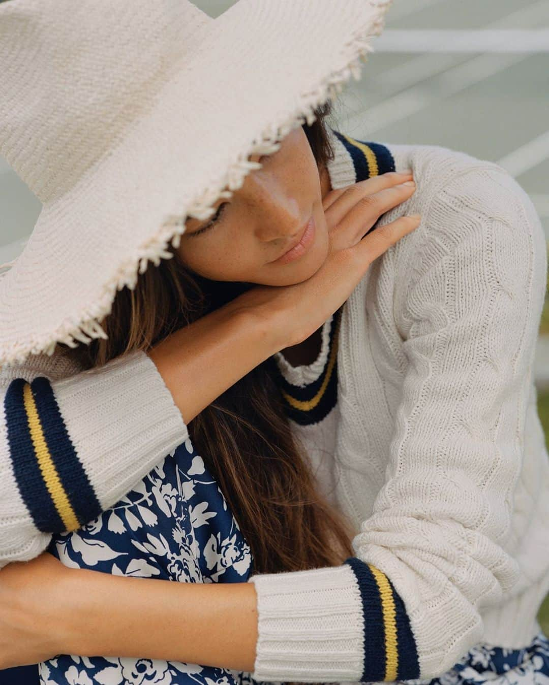 Polo Ralph Laurenさんのインスタグラム写真 - (Polo Ralph LaurenInstagram)「Blue and white florals stand out amid a palette of neutral tones.  Discover the full collection via link in bio.  #PoloRalphLauren #PoloRLStyle」2月6日 9時04分 - poloralphlauren