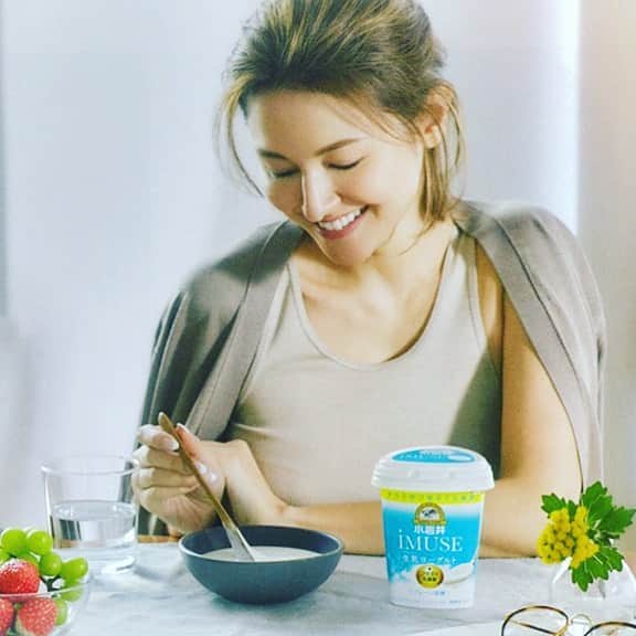 橋本麗香のインスタグラム：「腸は 正常なホルモン分泌を脳に指令する 大切な臓器 効率よく自分ケアの出来るアイテムは 自分にとっての宝物🤍🤍🤍 ． #imuse」